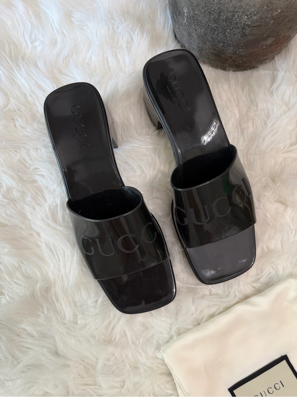 GUCCI RUBBER LOGO PLATFORM SANDALS - Picture 2 of 8
